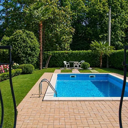 Villa Detached In Di Bedero Brezzo