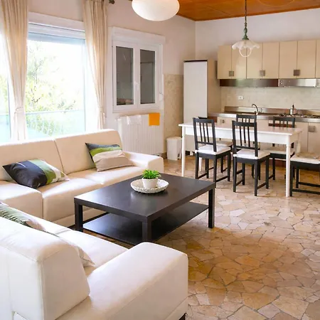 Detached In Di Bedero * Brezzo