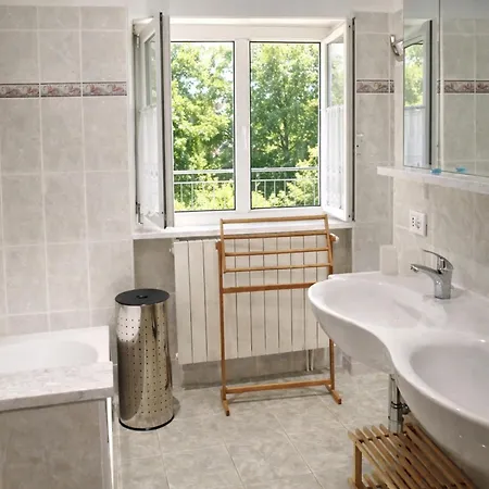 Villa Detached In Di Bedero